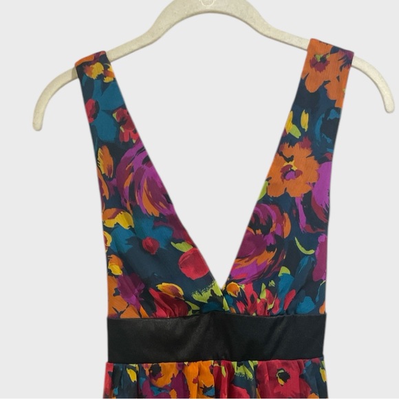 Twenty One  Deep V neck Multi color Floral Party Dress Size… - Picture 5 of 13